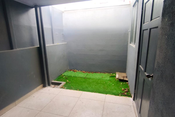 Se alquila casa en La Uruca, cerca del Hospital del Trauma.