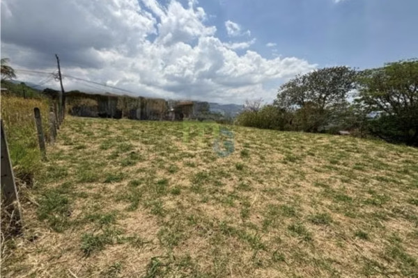 Venta de Lote en Escazù, Guachipelín. Ideal para apartamentos.