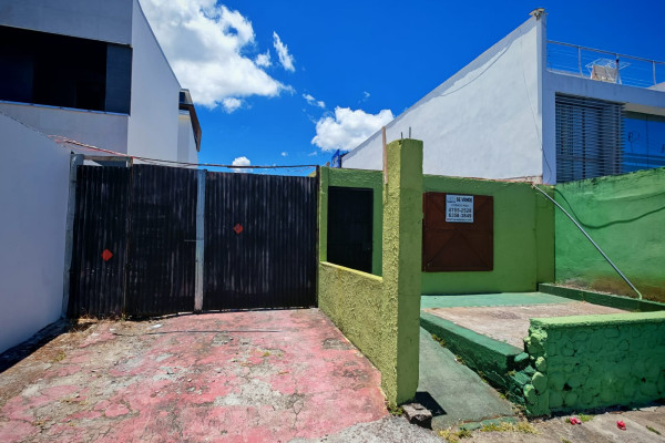 Lote en venta – Uso mixto (San Pedro).