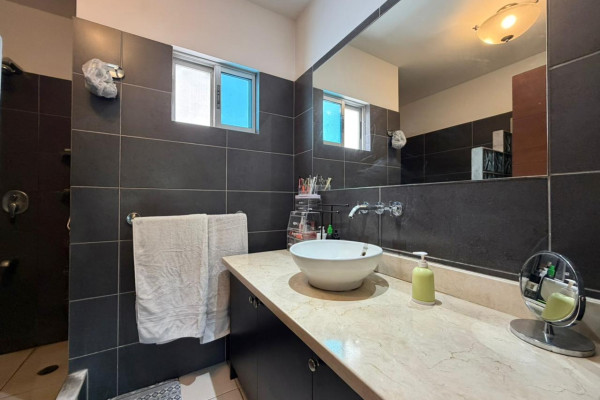 Se vende apartamento en Santa Ana.-11
