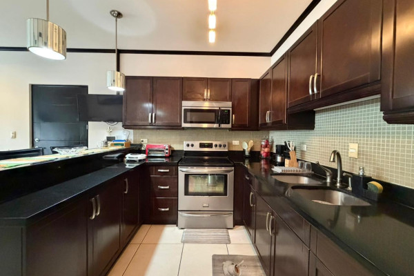 Se vende apartamento en Santa Ana.-9