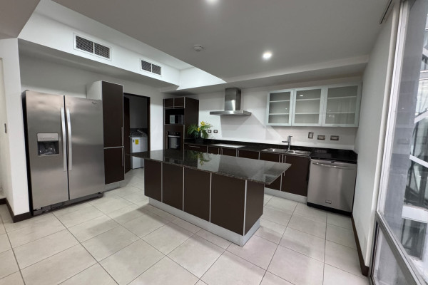 Alquiler Apartamento en Los Laureles Escazú.-7
