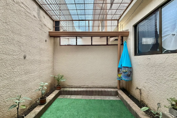 🏡 Casa en Venta en Guachipelín, Escazú.