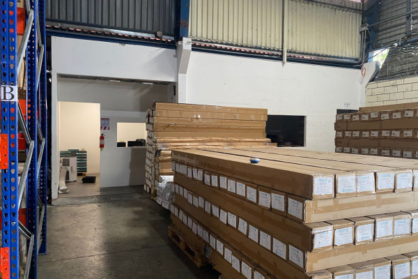 Se vende bodega industrial en La Uruca. Rebajada!