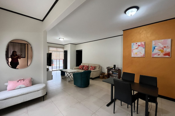 Se alquila apartamento en Rohrmoser.