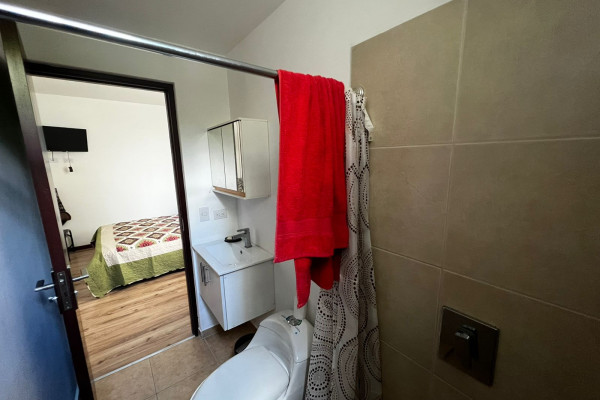 Se alquila apartamento en Bambú San Sebastián con muebles.