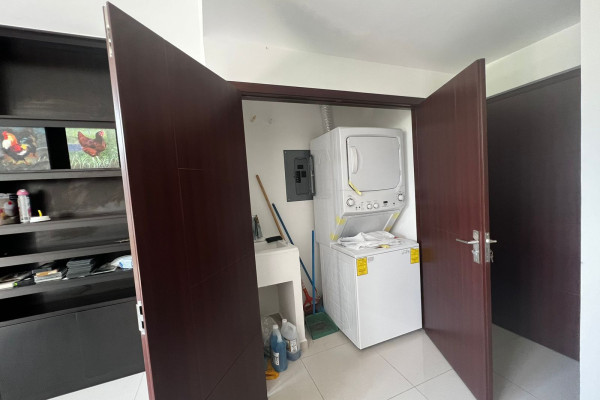 Se alquila apartamento en Bambú San Sebastián con muebles.