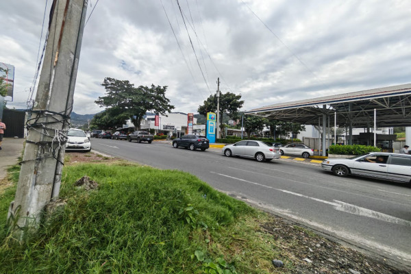 Local comercial en alquiler en Escazú.