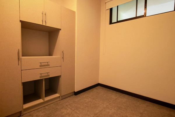 ¡Apartamento en alquiler en La Uruca Cerca del Hospital del Trauma  con servicios incluidos!-2