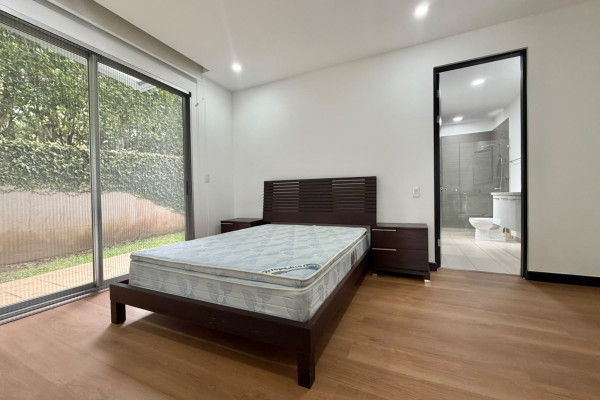 Se alquila Apartamento en  Escazú.-15