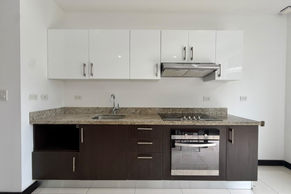 Se alquila Apartamento en  Escazú.-2