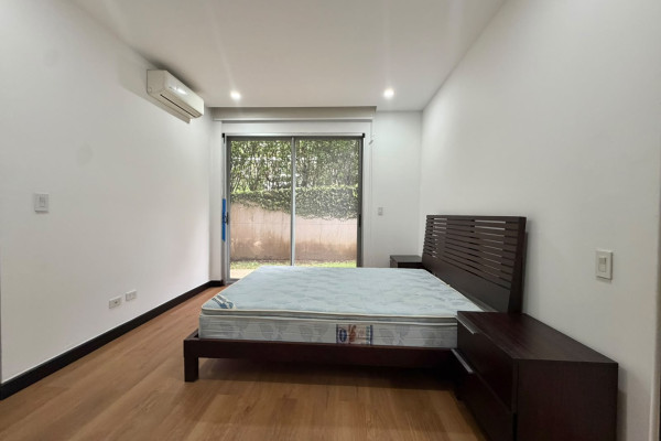 Se alquila Apartamento en  Escazú.-9