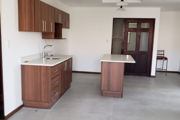 Se Alquila  apartamento en La Uruca.-3