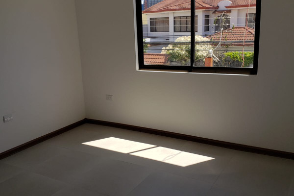 Se Alquila  apartamento en La Uruca.-9