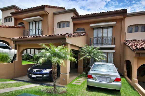 Alquiler de apartamento en  Condominio en Bello Horizonte de Escazú .