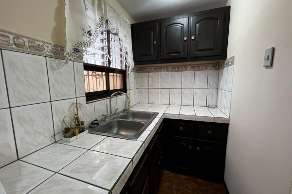 Se alquila apartamento en Sabana Norte.-7