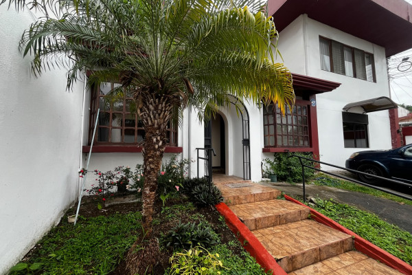 Se alquila apartamento en Sabana Norte.-1