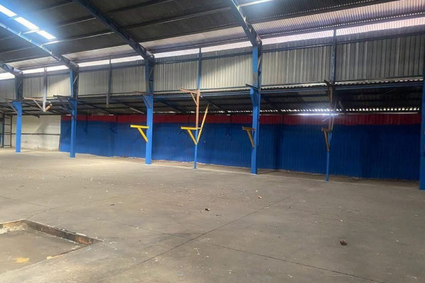 Alquiler de Bodega Industrial en La Uruca | 1,913 m².