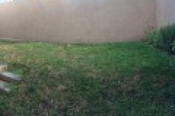 Vendo casa de una planta en Rohrmoser cerca ppal (4463) (Ref. 4483)