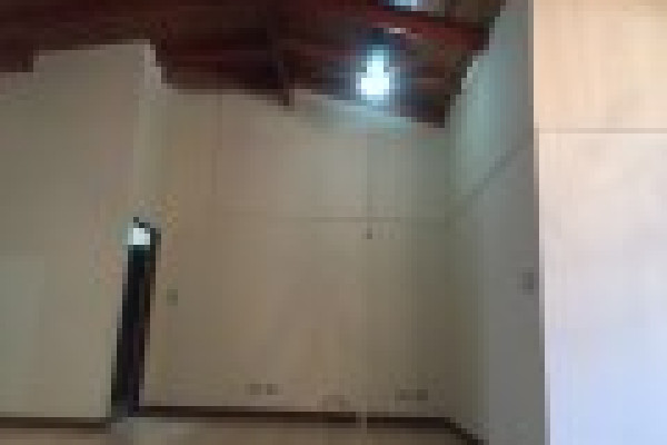 Vendo casa de una planta en Rohrmoser cerca ppal (4463) (Ref. 4483)