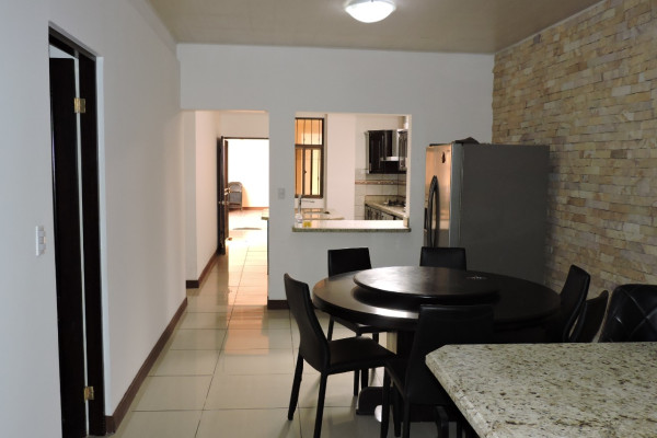 Aquilo en Rohrmoser casa independiente de uso residencial (Ref. 4561)
