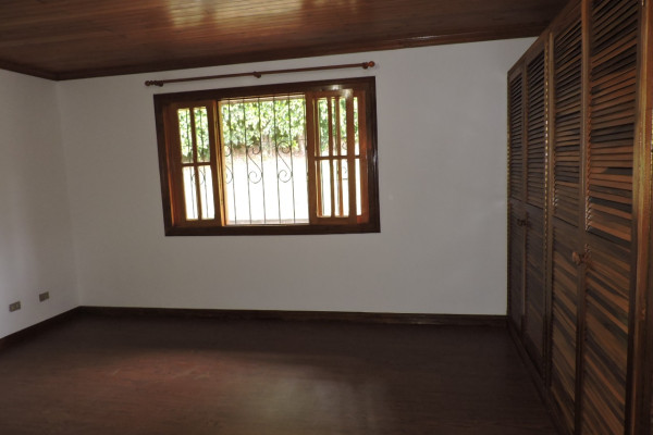 Se alquila casa una planta en Escazu. Linda vista En Condominio (Ref. 4615)-2