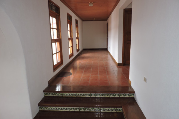 Se alquila casa una planta en Escazu. Linda vista En Condominio (Ref. 4615)-3