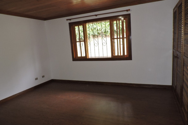 Se alquila casa una planta en Escazu. Linda vista En Condominio (Ref. 4615)-10