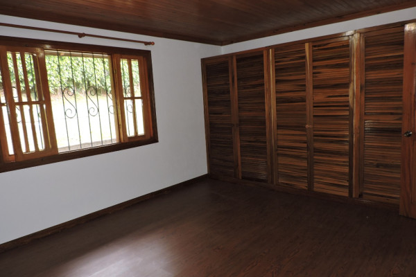 Se alquila casa una planta en Escazu. Linda vista En Condominio (Ref. 4615)-16