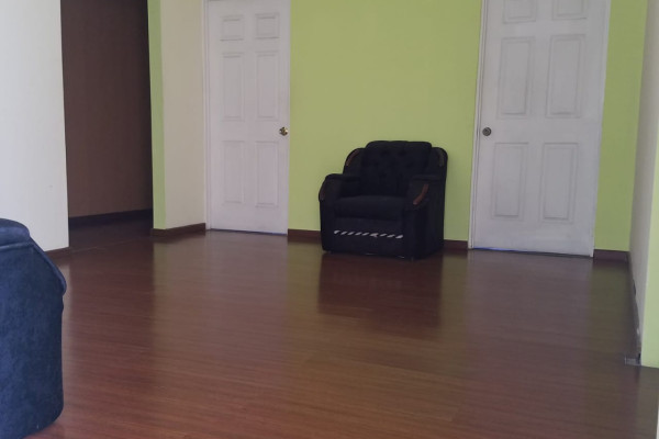Vendo casa de 2 plantas en Rohrmoser. (Ref. 4629)