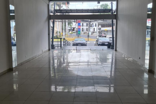 Alquiler de Local En Curridabat Frente A Calle Principal.