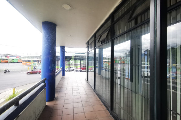 Se Alquila Edificio Comercial En Barrio Tournon De 3 Pisos Con Elevador. (Ref. 130)
