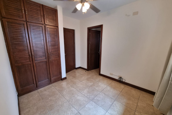 2549 Se Alquila Casa En Santa Ana (Ref. 4748)