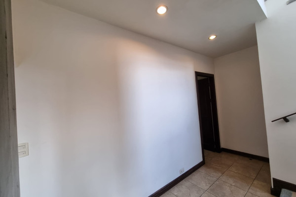 2549 Se Alquila Casa En Santa Ana (Ref. 4748)