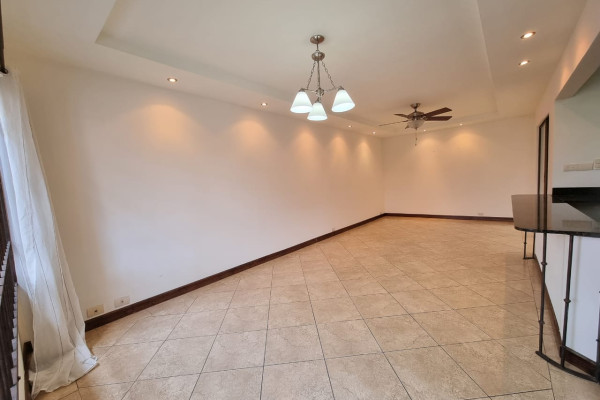 2549 Se Alquila Casa En Santa Ana (Ref. 4748)