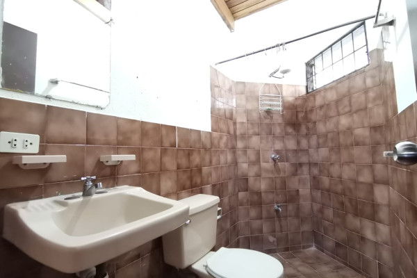 Se Alquila Apartamento Tipo Town House En La Uruca (Ref. 4783)