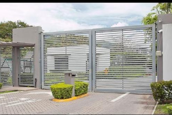 Se alquila linda casa en condominio Asurcano en Escazú (Ref. 4326)