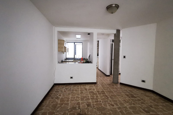 Se Alquila Cómoda Casa en Rohrmoser. (Ref. 4336)