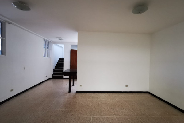 Se alquila apartamento en Rohrmoser. (Ref. 4365)