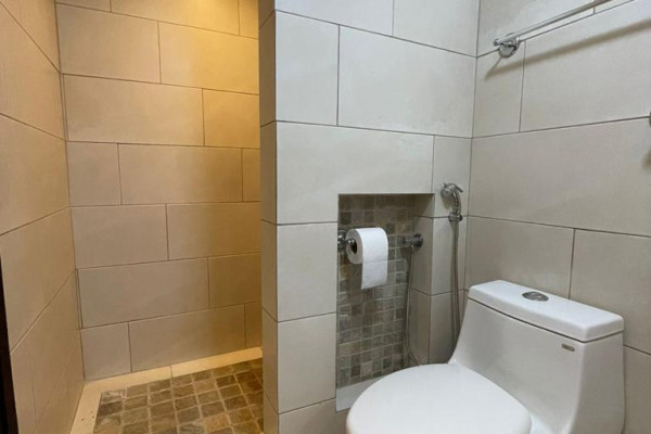 Se Alquila Apartamento de 2 Habitaciones en Avalon. (Ref. 4392)