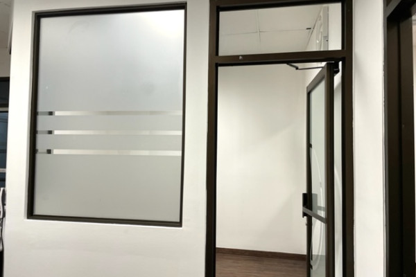 Se Alquila Local Comercial para Oficina en Sabana Oeste. (Ref. 4393)