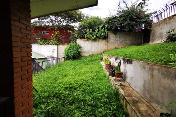 Se Alquila Casa en Guadalupe. (Ref. 102)
