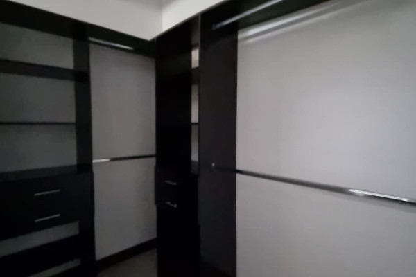125 Se vende apto en Santa Ana. Se cambia - Se recibe otra propiedad - Se financia.