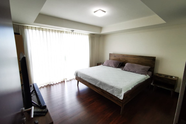 Se alquila, apartamento  en La Uruca. Sin muebles.