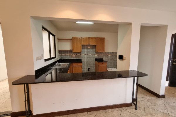 Se Alquila Casa En Santa Ana