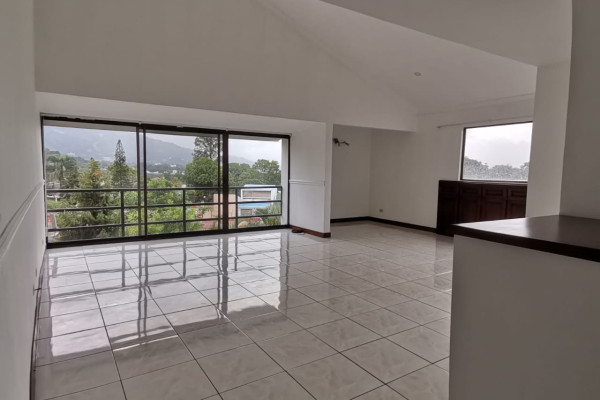 Se vende apartamento en condómino Santa Fe, Escazú
