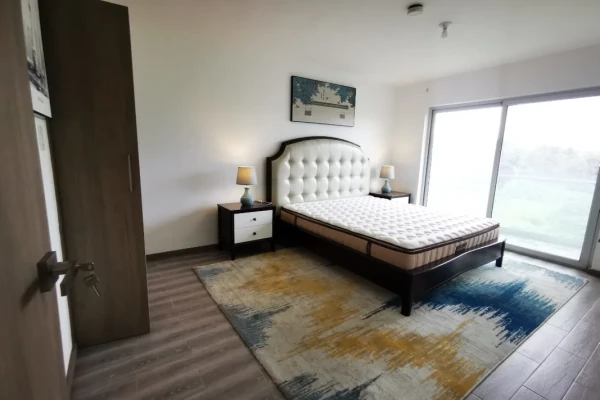Se Alquila Lindo Apartamento Amueblado en Rohrmoser. Vista a las montañas.