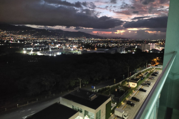 Se Alquila Apartamento En San Pablo.