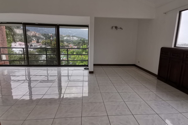 Se vende apartamento en condómino Santa Fe, Escazú