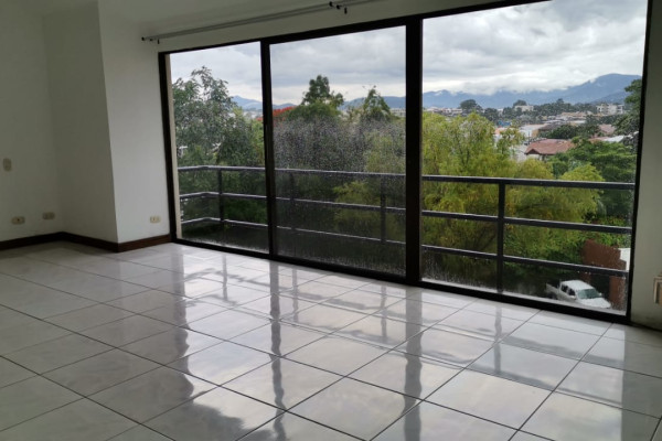 Se vende apartamento en condómino Santa Fe, Escazú